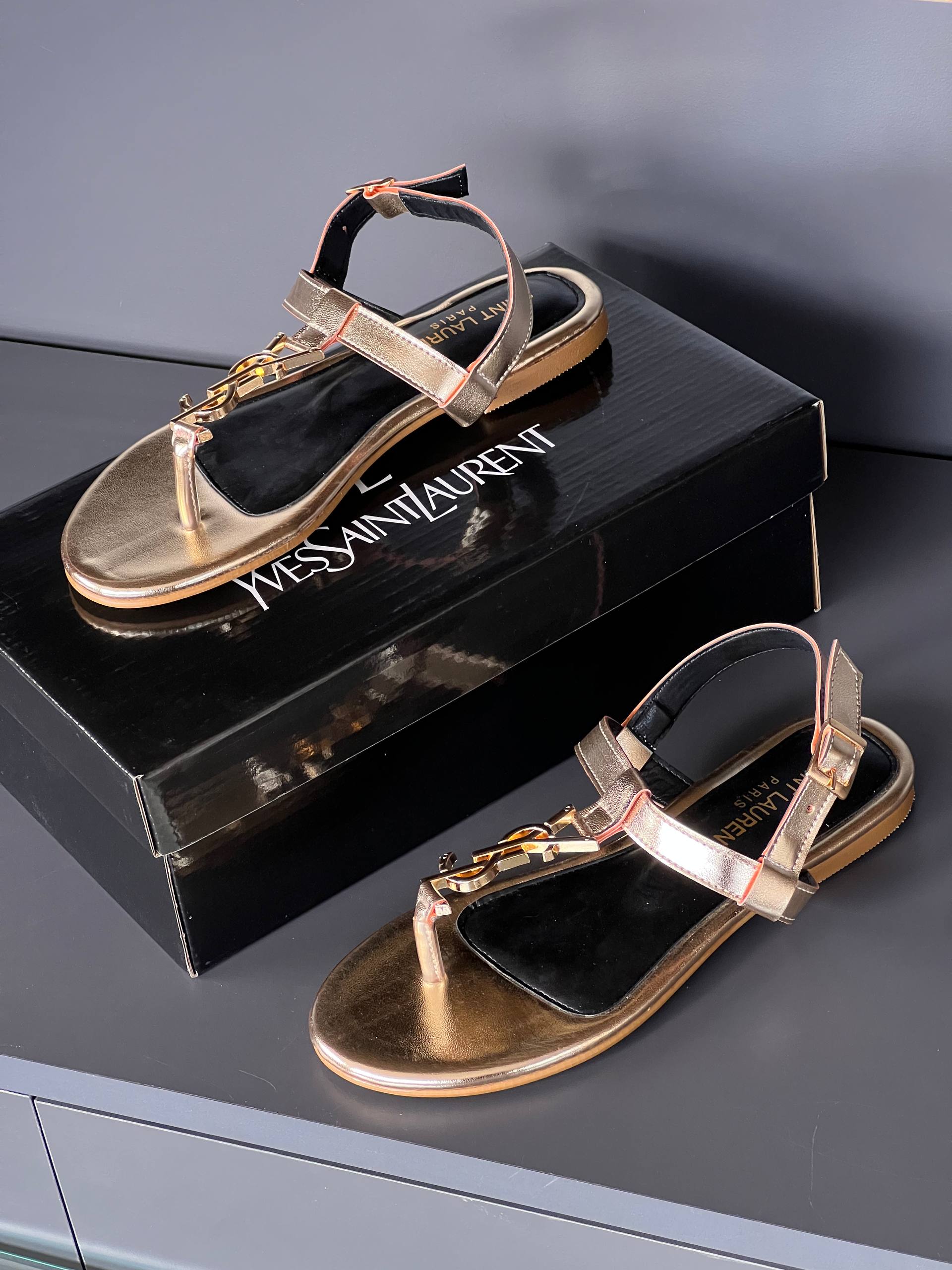 YSL Sandalet Yeni Sezon