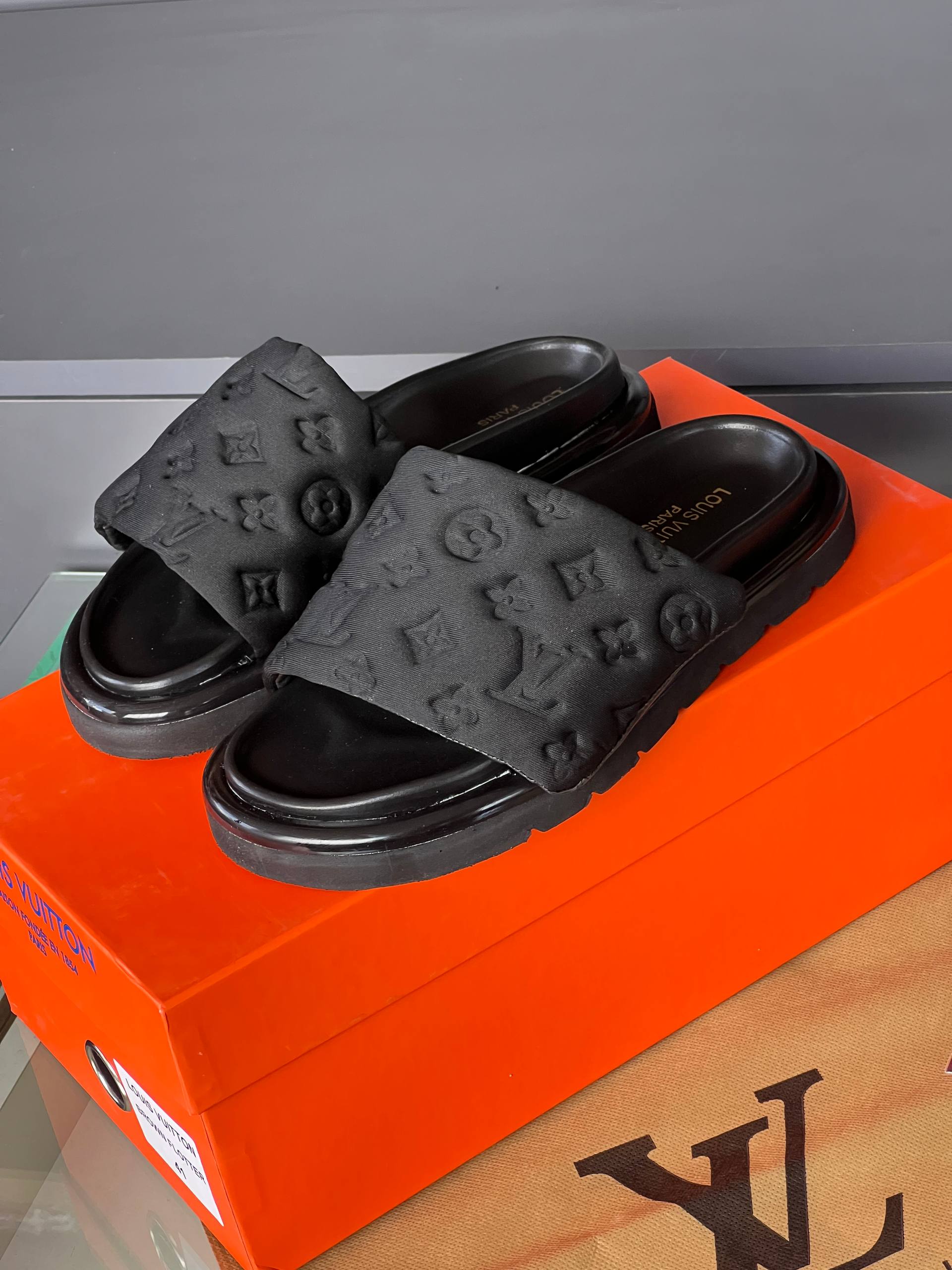 LV Slippers Bayan Terlik