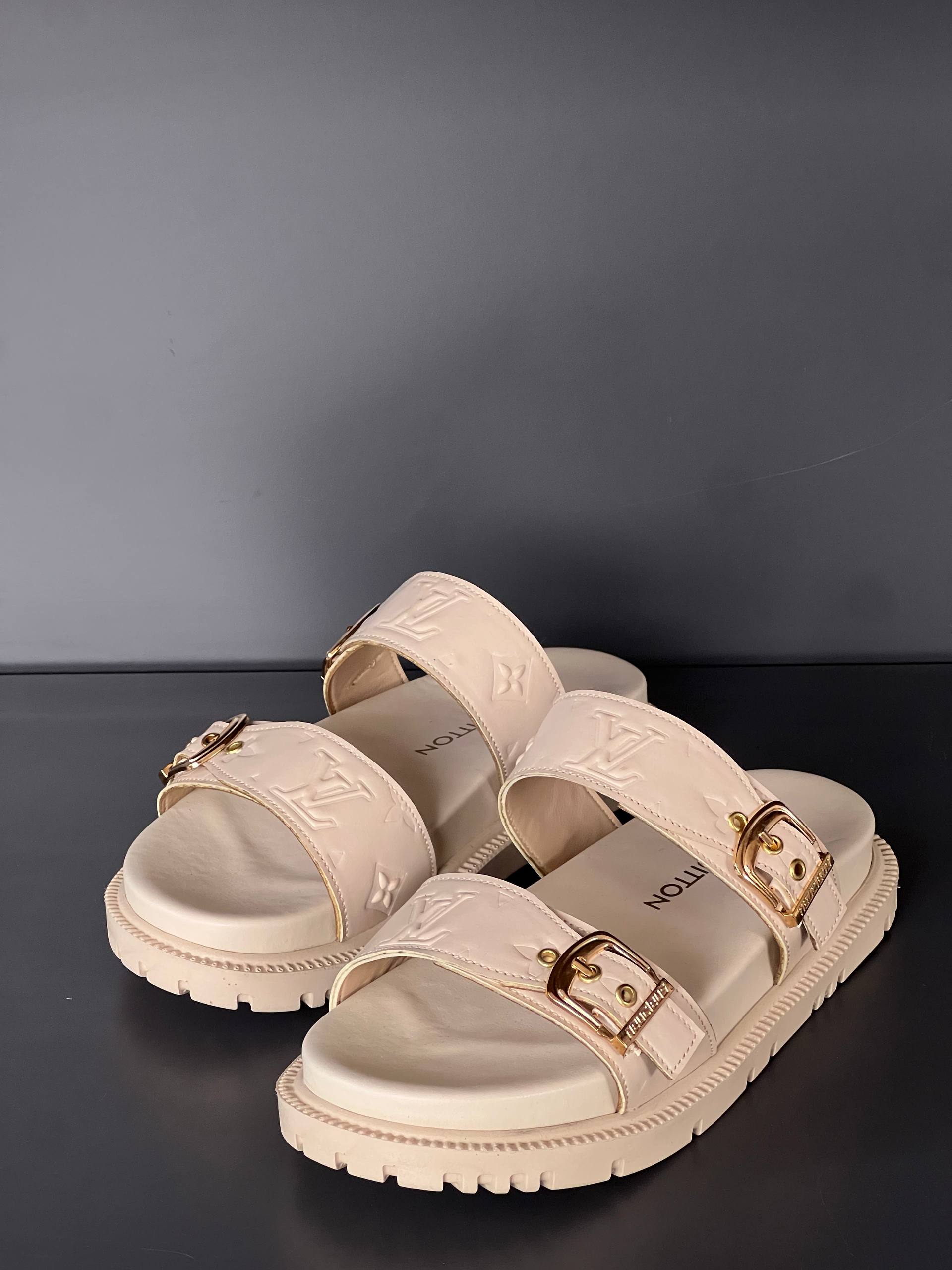 LV Bayan Sandalet