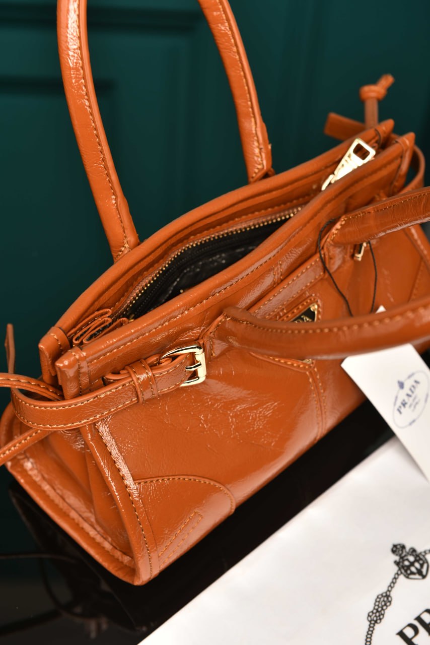 Prad@ Bonnie Leather Çanta