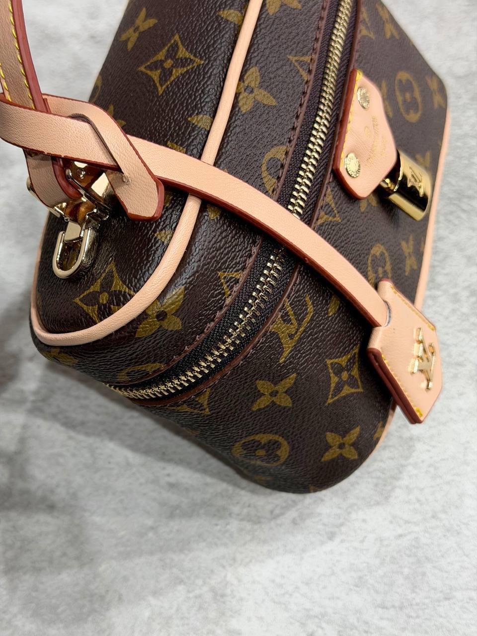 LV Vanity Chain Pouch Çanta