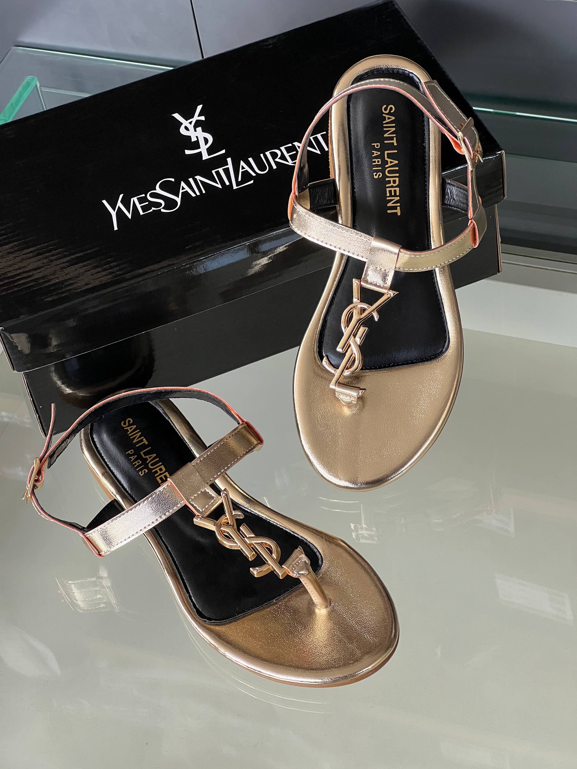 YSL Sandalet Yeni Sezon