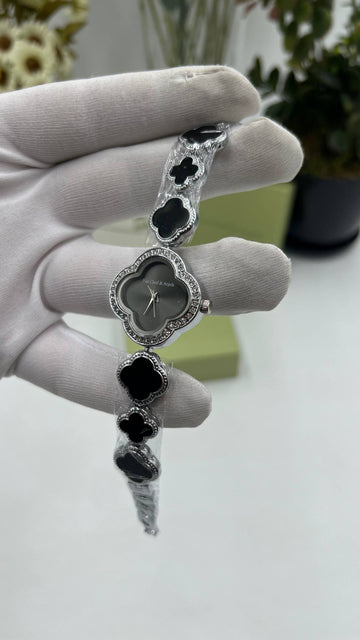 Van Cleef Arp£ls Bayan saat