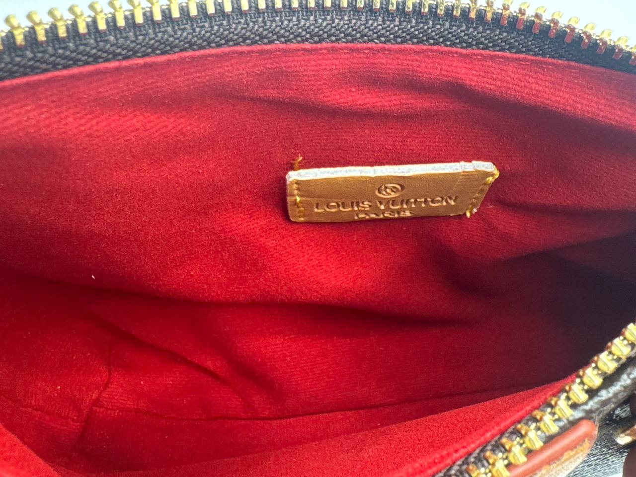 LV Clutch Çanta
