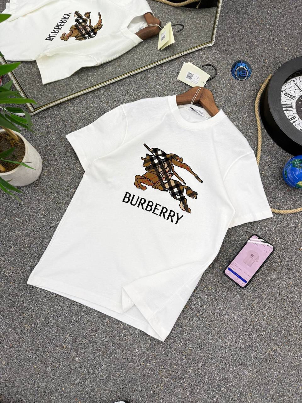 Burb£ry T-Shirt Bay