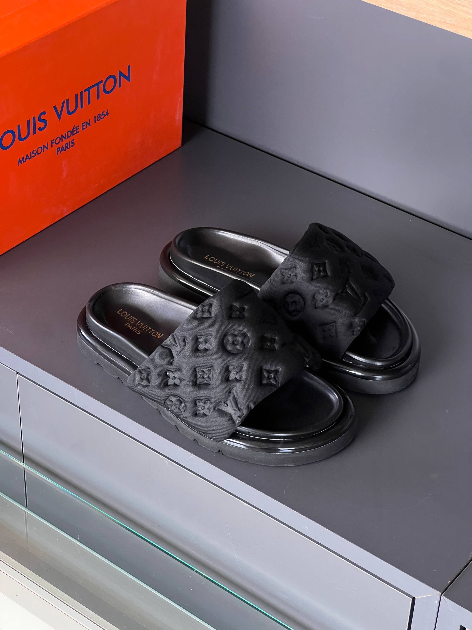 LV Slippers Bayan Terlik