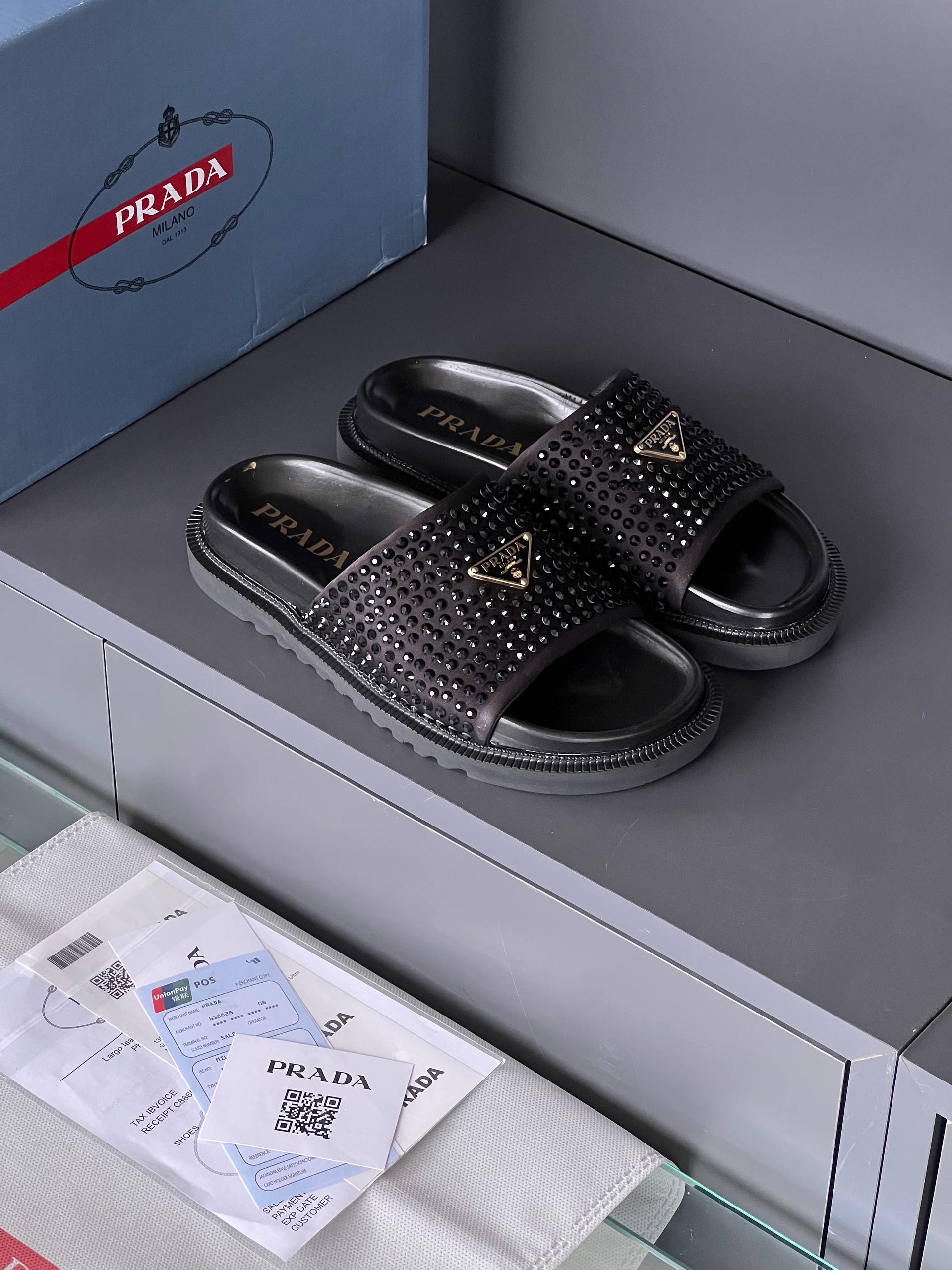 Prad@ Slippers Terlik